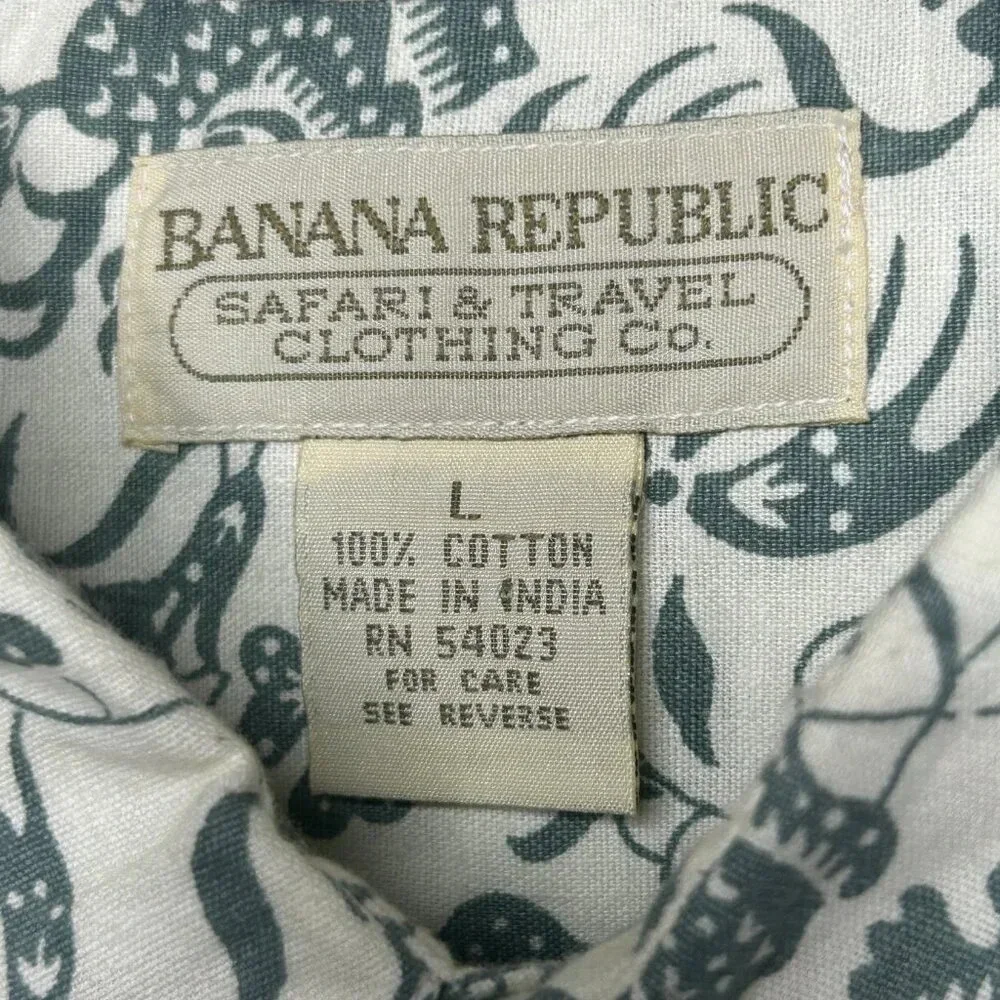 Banana Republic Safari and Travel Sage Green Geometric SS Shirt  Size Large